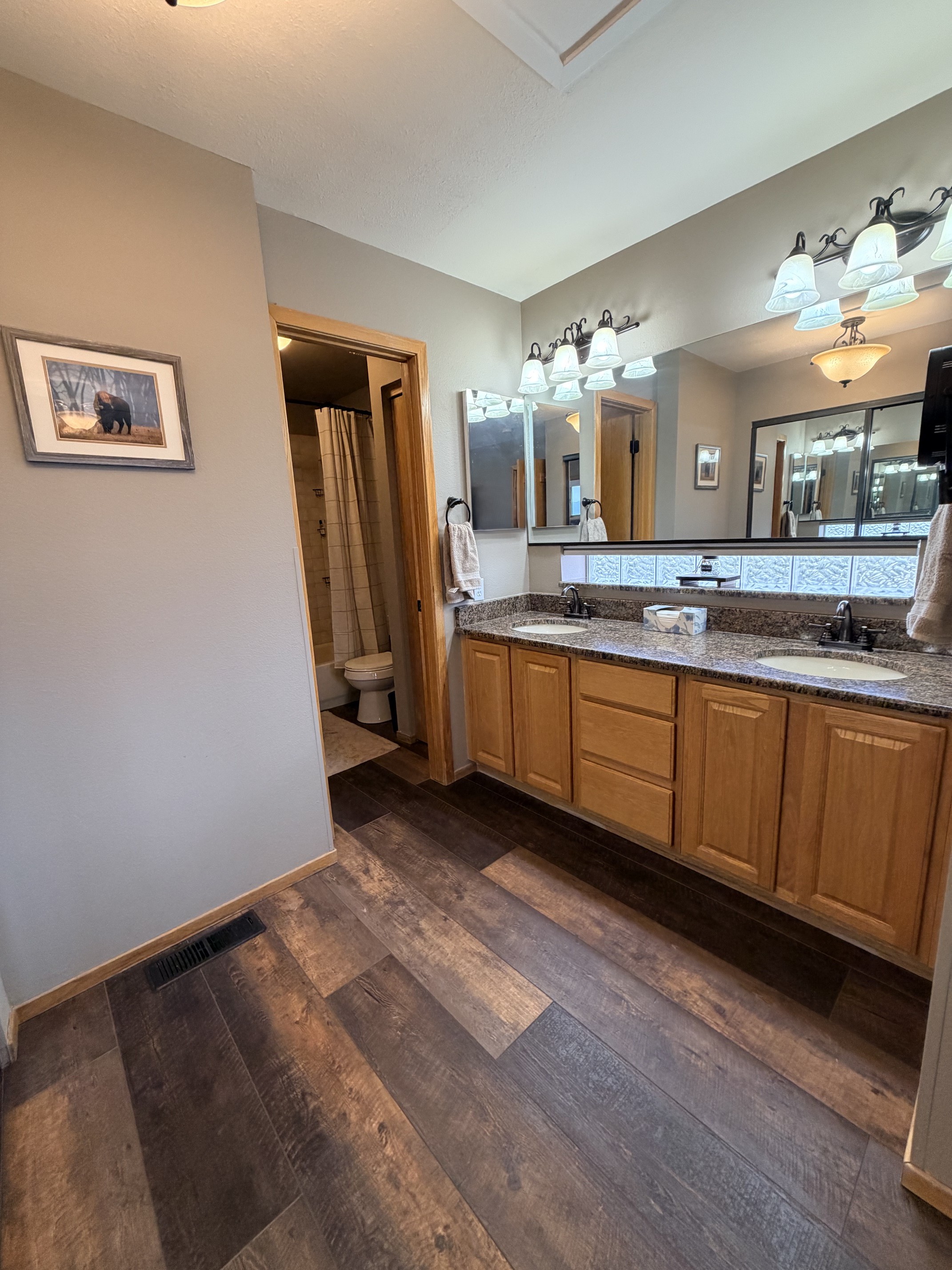 Primary bedroom En-suite